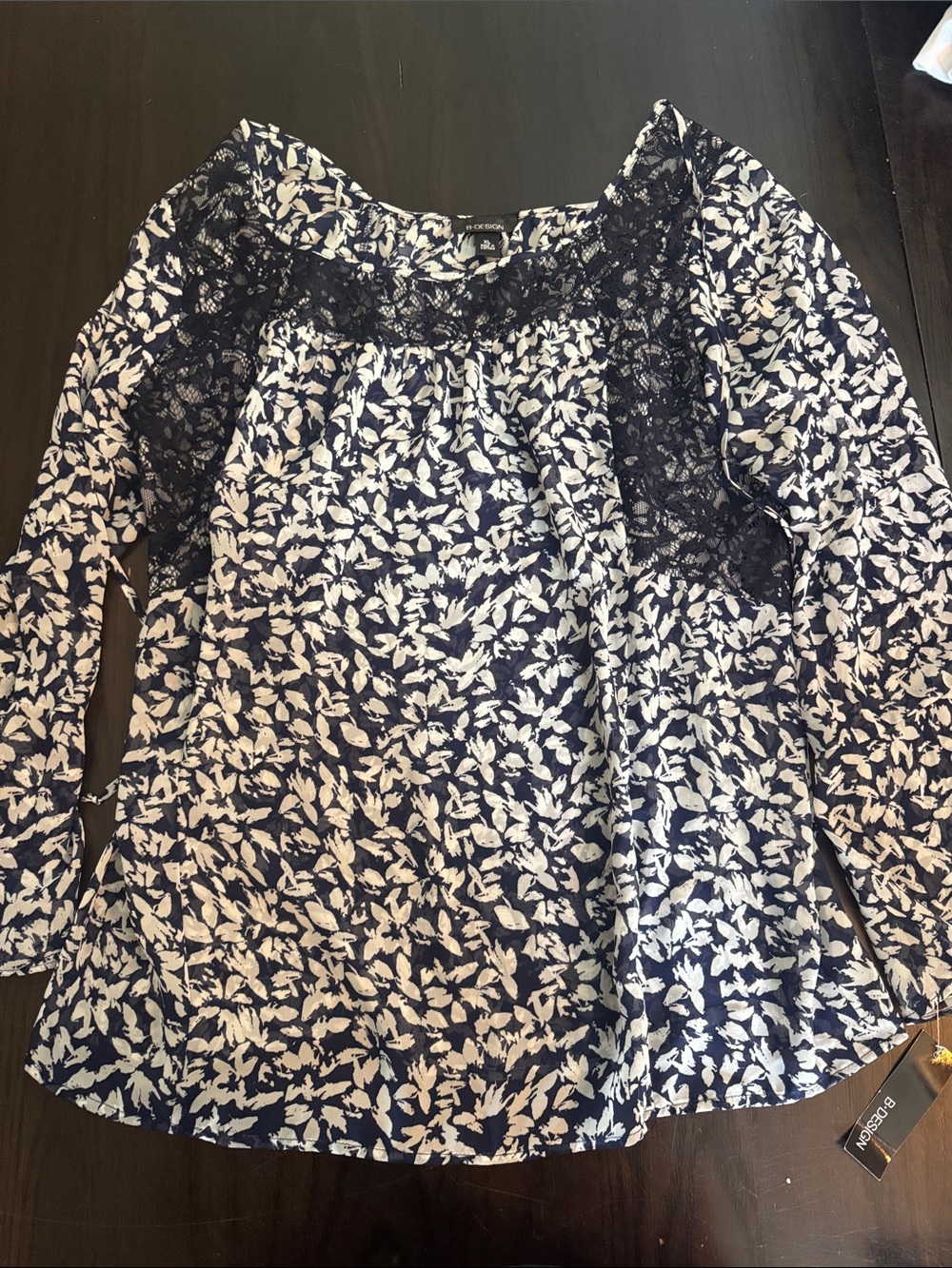 Women’s Navy and White Floral Lace-Trim Blouse